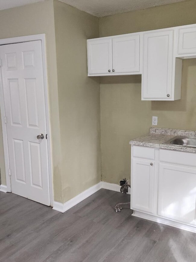 Foto del edificio - 128 Cherryview Ln