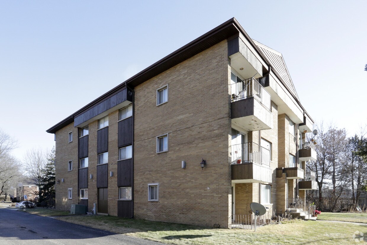 20 Briar St, Glen Ellyn, IL 60137 Apartments in Glen Ellyn, IL