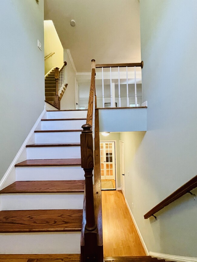 Building Photo - 6302 Crooked Oak Ln