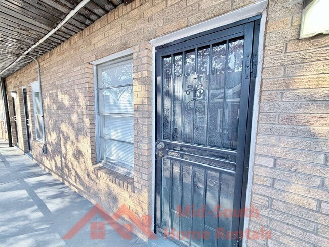 Photo - 139 N Claybrook St Apartment