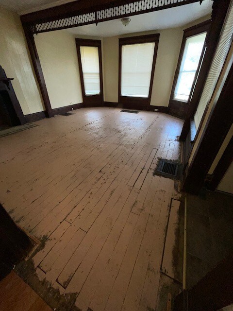 Building Photo - 448 4th St