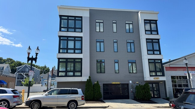 Exterior - 4281 Washington St (Boston, MA) Apartment