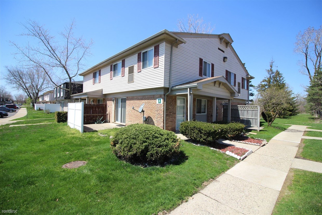 15764 Dupage Blvd, Taylor, MI 48180 Condo for Rent in Taylor, MI