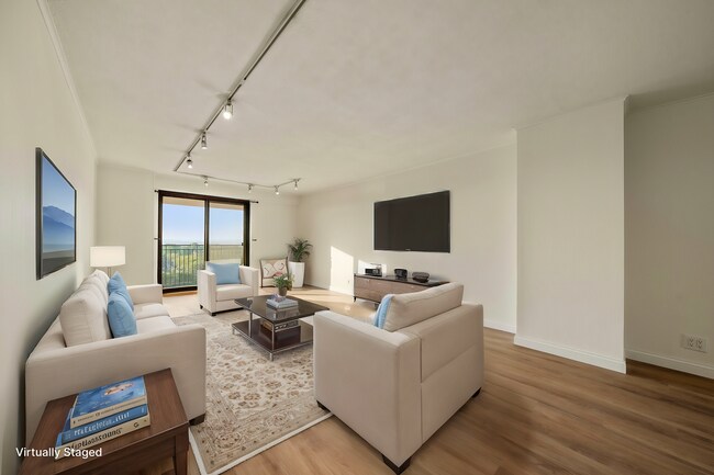 Foto del edificio - 7855 Kennedy Blvd E