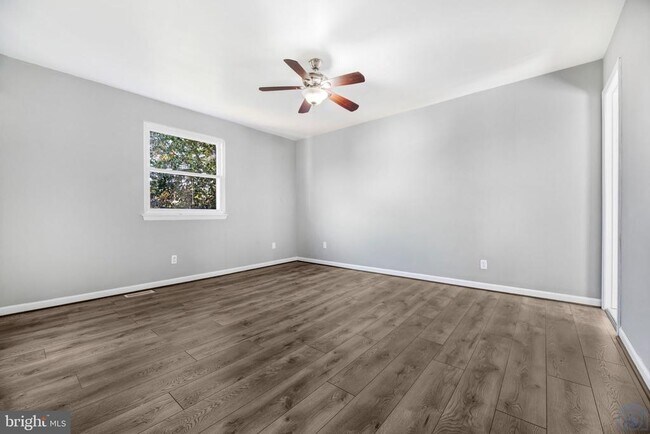 Building Photo - 421 Gatewood Ct