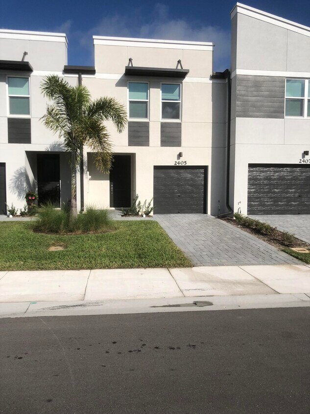 2405 SE Tarvest Wy, Stuart, FL 34997 Townhome Rentals in Stuart FL