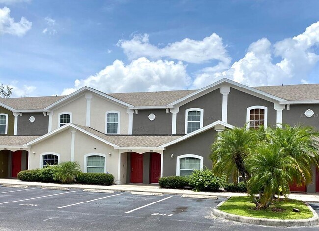 Foto del edificio - 243 Royal Palm Dr