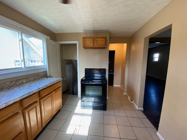 Building Photo - 88 Brighton Dr