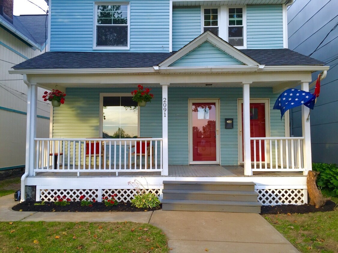 Primary Photo - 2091 W 28th St