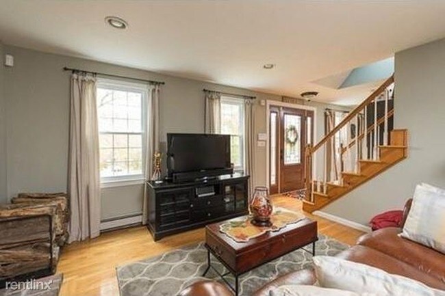 Building Photo - 4 br, 2 bath House - 59 Talia Way