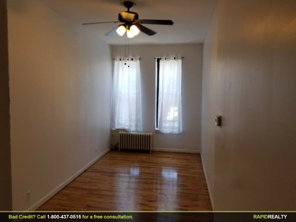 Primary Photo - 878 Jefferson Ave