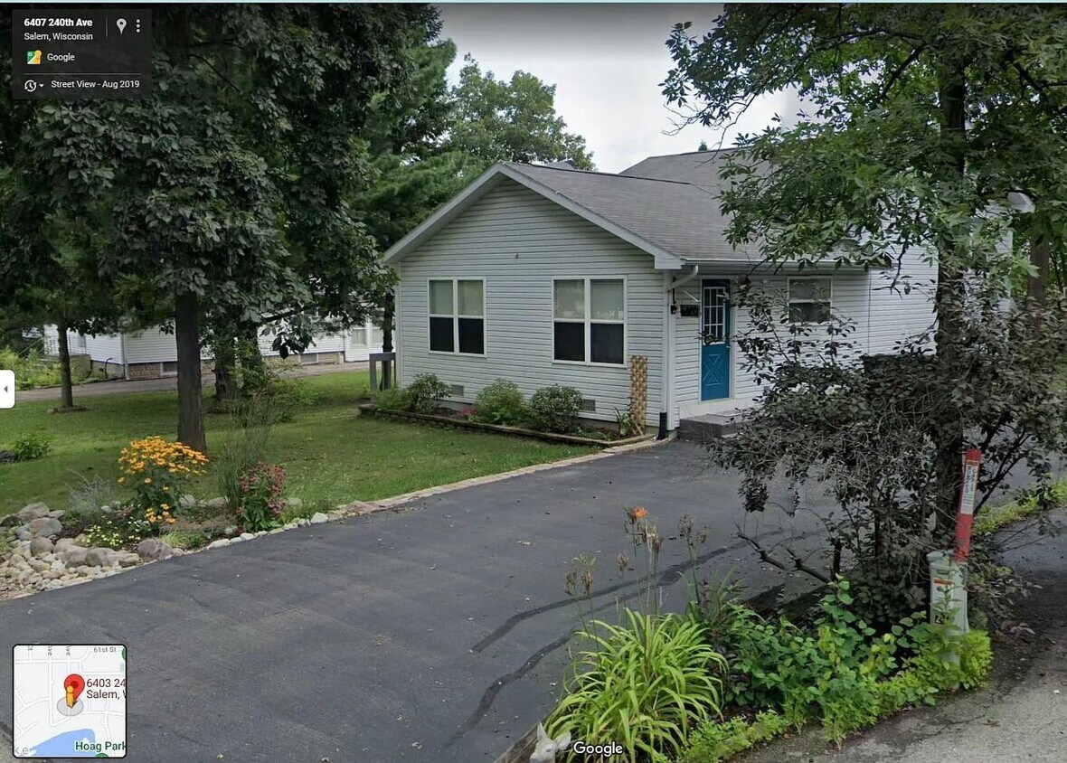 Foto principal - Beautiful Home next to Paddock Lake (3BR/1...