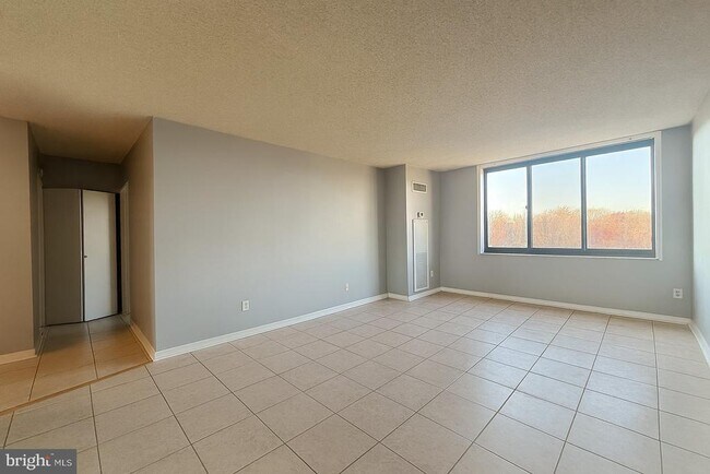 Foto del edificio - 5500 Holmes Run Pkwy