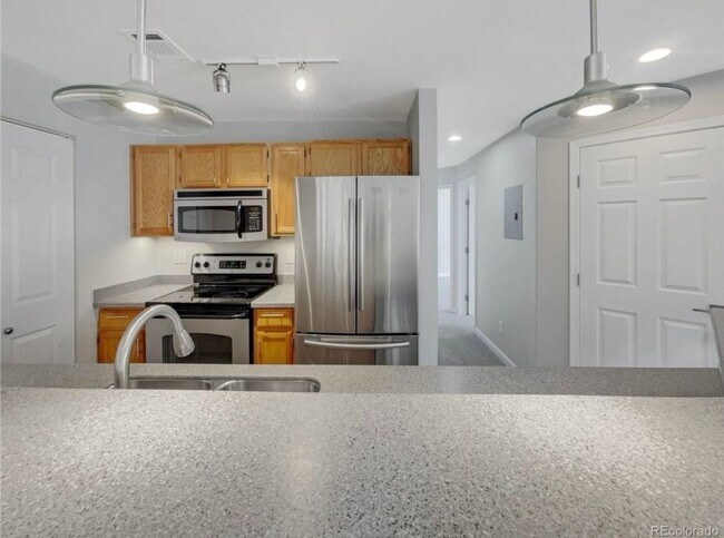 Foto del edificio - 8651 E Dry Creek Rd