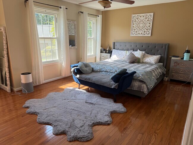 Foto del edificio - 8715 Shadowlake Way