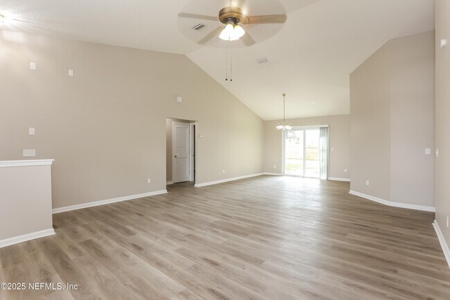 Foto del edificio - 11480 Rolling River Blvd