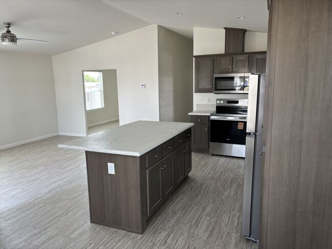 Foto del edificio - 3405 S Tomahawk Rd