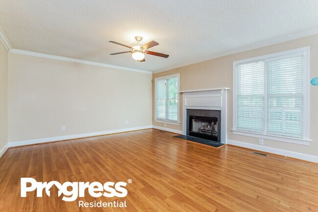 Building Photo - 4813 Forest Highland Dr