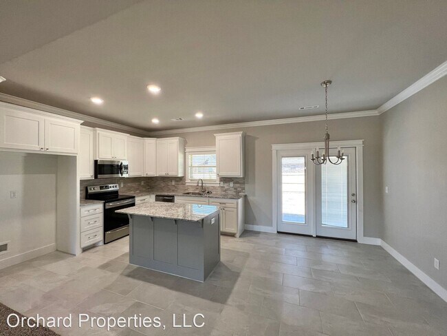 Foto del edificio - 3 br, 2 bath House - 997 Fair Oaks St.