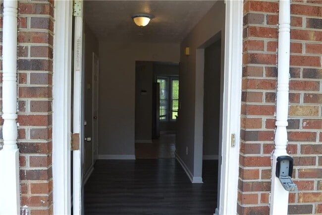 Building Photo - 1591 Willow Bend Way