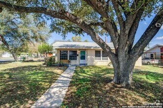 Building Photo - 203 Coral Ave