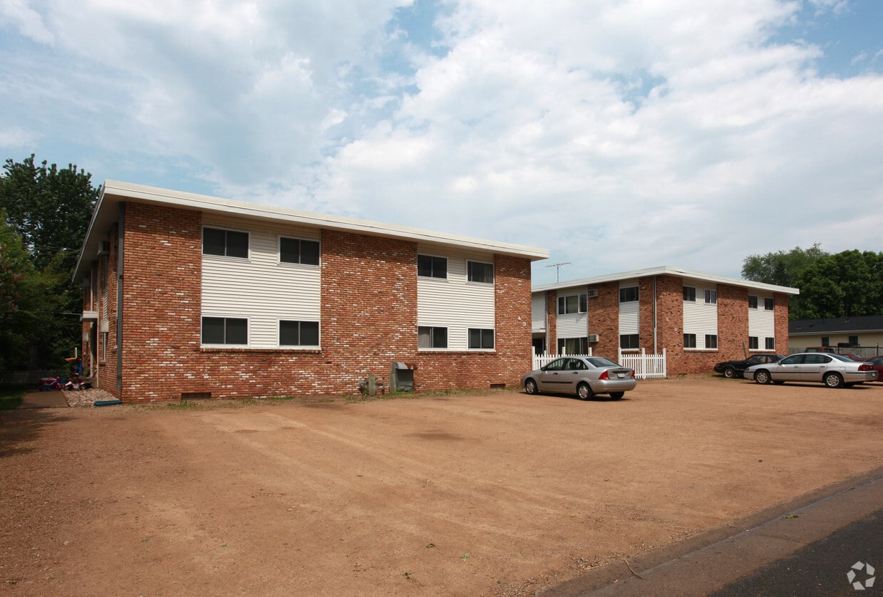 549553 Lemon St, Hudson, WI 54016 Apartments in Hudson, WI