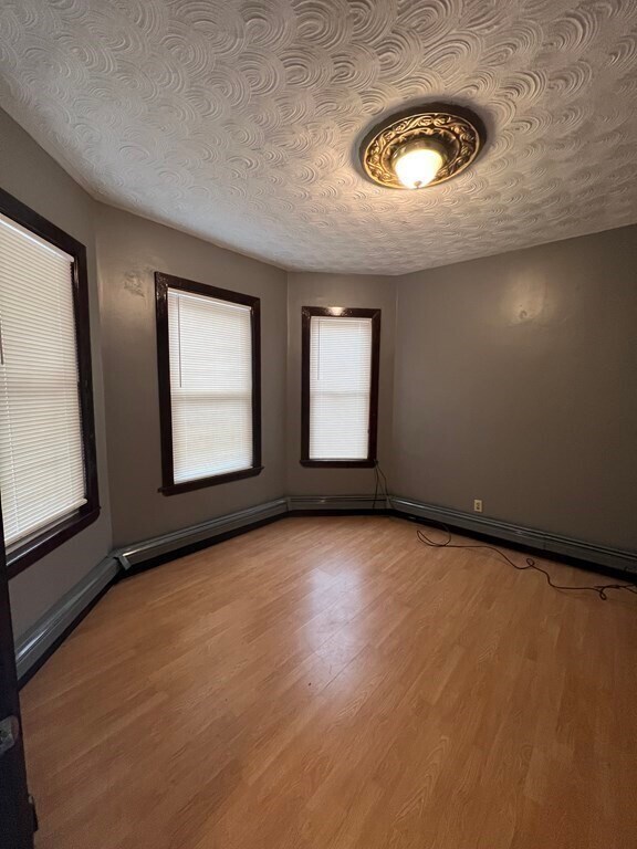 Building Photo - 6 Woodcliff St