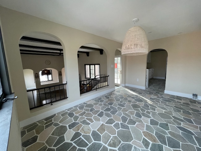 Building Photo - 3608 Wilshire Terrace