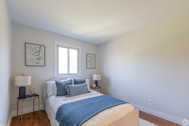 Building Photo - 977 Mohawk