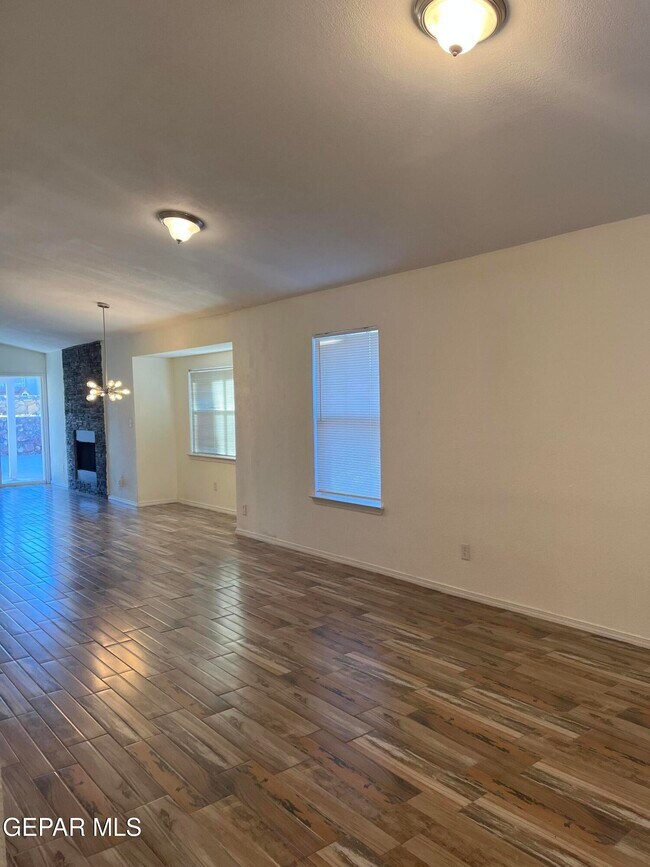 Foto del edificio - 6512 Dakota Ridge Dr