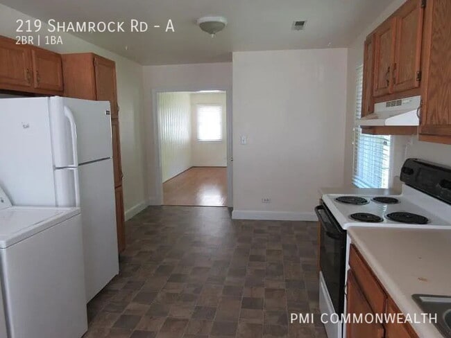 Building Photo - 219 Shamrock Rd