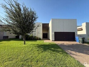 Building Photo - 6007 Maryam Dr