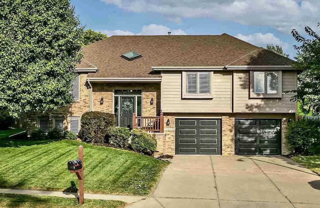 Foto principal - West Omaha Gem!!