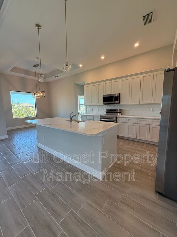 Foto del edificio - 1229 NE 19th Ave