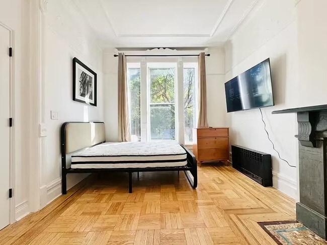 Photo - Furnished room/NOT APARTMENT