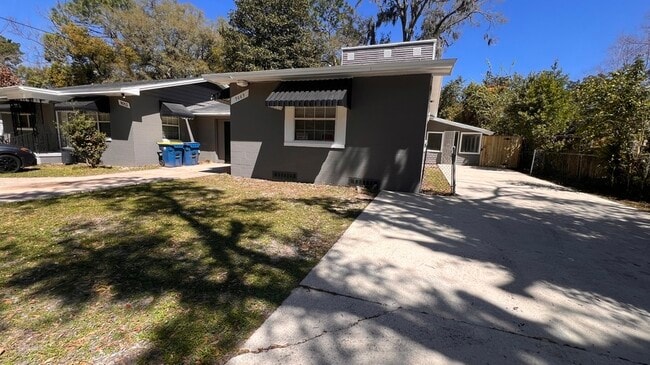 Building Photo - 9049 Jefferson Ave