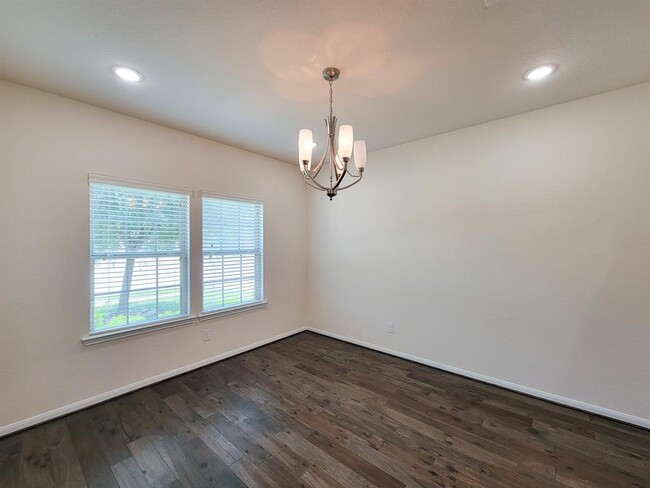 Building Photo - 26522 Yukon Straight Dr