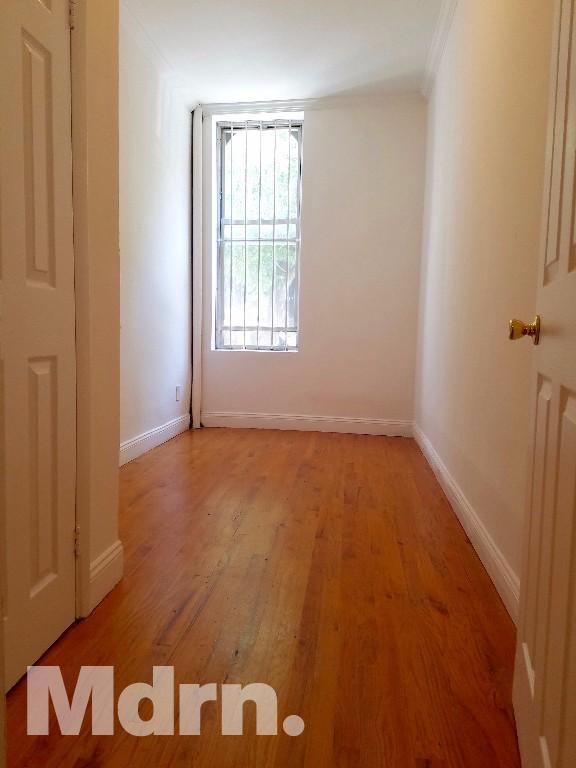 Building Photo - 208 W 140th St