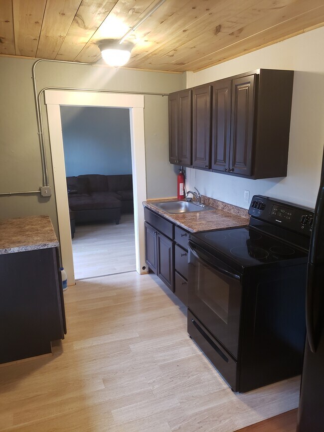 Kitchen - 150 Washington St