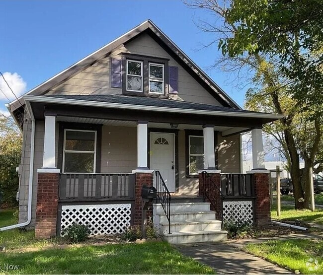 Building Photo - 2703 Denver Ave