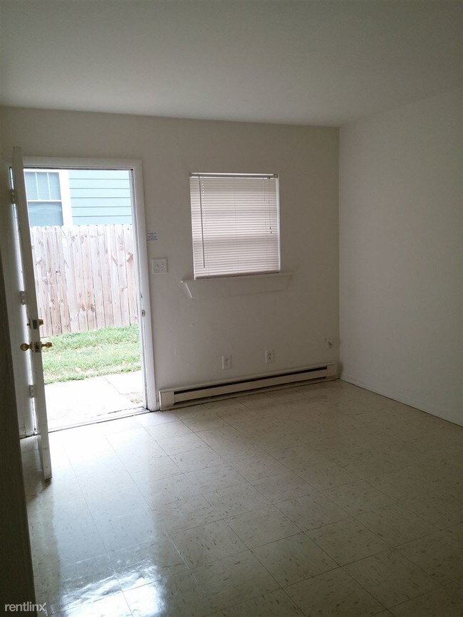 Building Photo - 1508 W 41st St