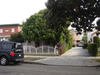 Building Photo - 4116-4118 Inglewood Blvd