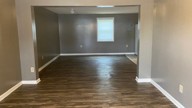 Building Photo - 406 Turpin Dr