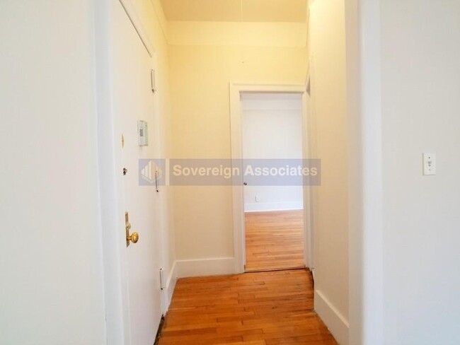 Building Photo - 138 Haven Avenue