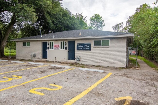 Building Photo - 5124 Clover St