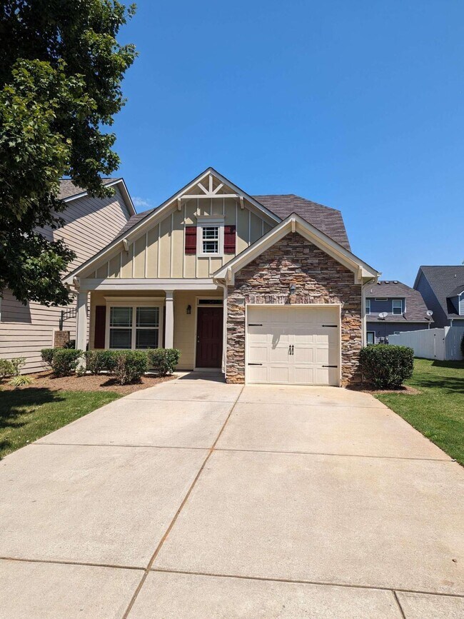 Building Photo - 62 Oakmont Dr