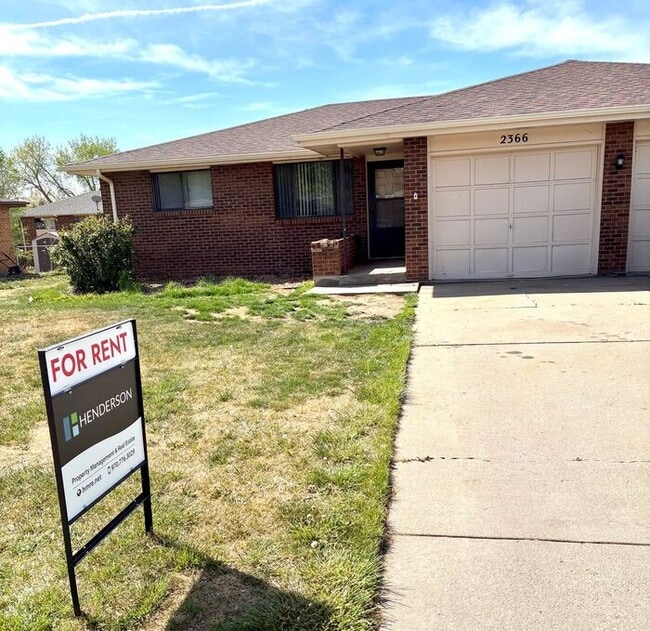 Cozy 2 Bedroom 1 Bath Duplex in West Loveland. Near Lake Loveland! - Cozy 2 Bedroom 1 Bath Duplex in West Loveland. Near Lake Loveland! House