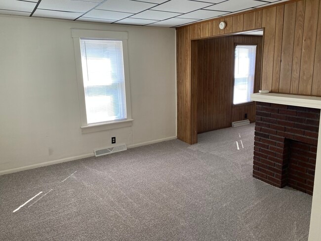 Living Room - 1440 Philadelphia St