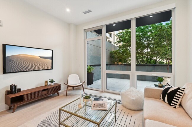 Foto del edificio - 812 W Adams Street Unit 307