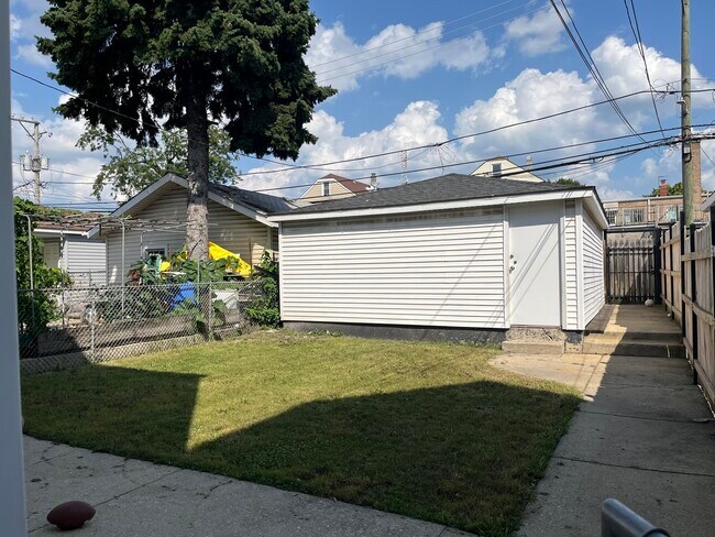 Foto del edificio - 4345 S Artesian Ave